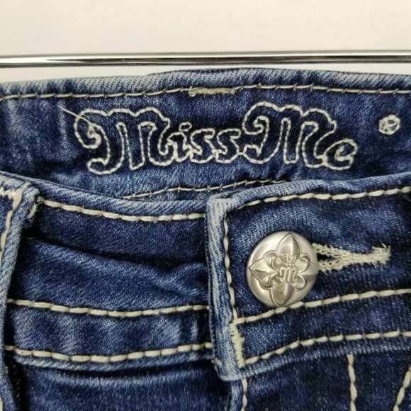 Miss Me Women Mid Rise Capri Jeans Blue Stretch 24 - Picture 4 of 11